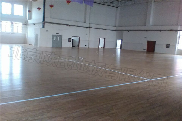 運(yùn)動(dòng)木地板 運(yùn)動(dòng)木地板